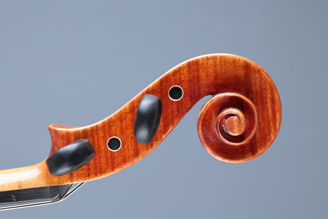 Voigt Jochen - Markneukirchen Anno 1982 - 41,0 cm - B-138